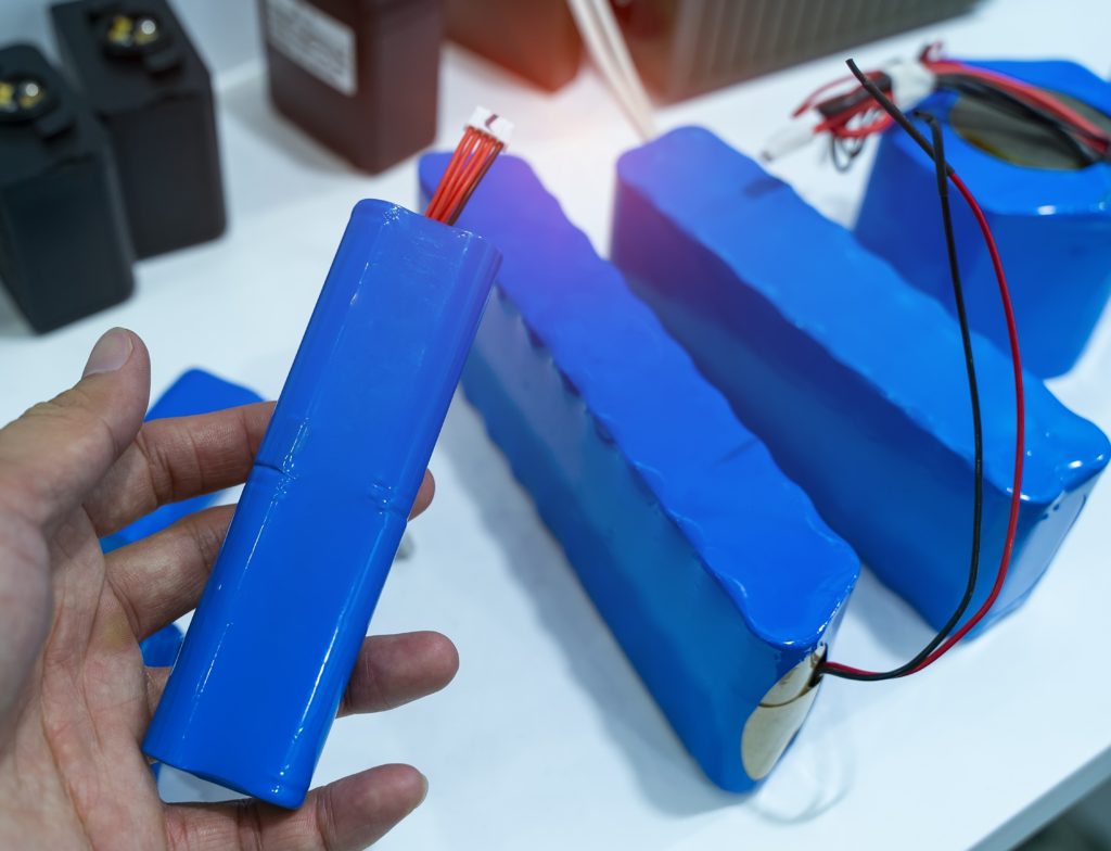 Lithium Non-Rechargeable Primary Batteries for Long Life Utility